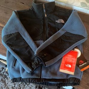 Boys size 7/8 The NorthFace fleece. New with tags